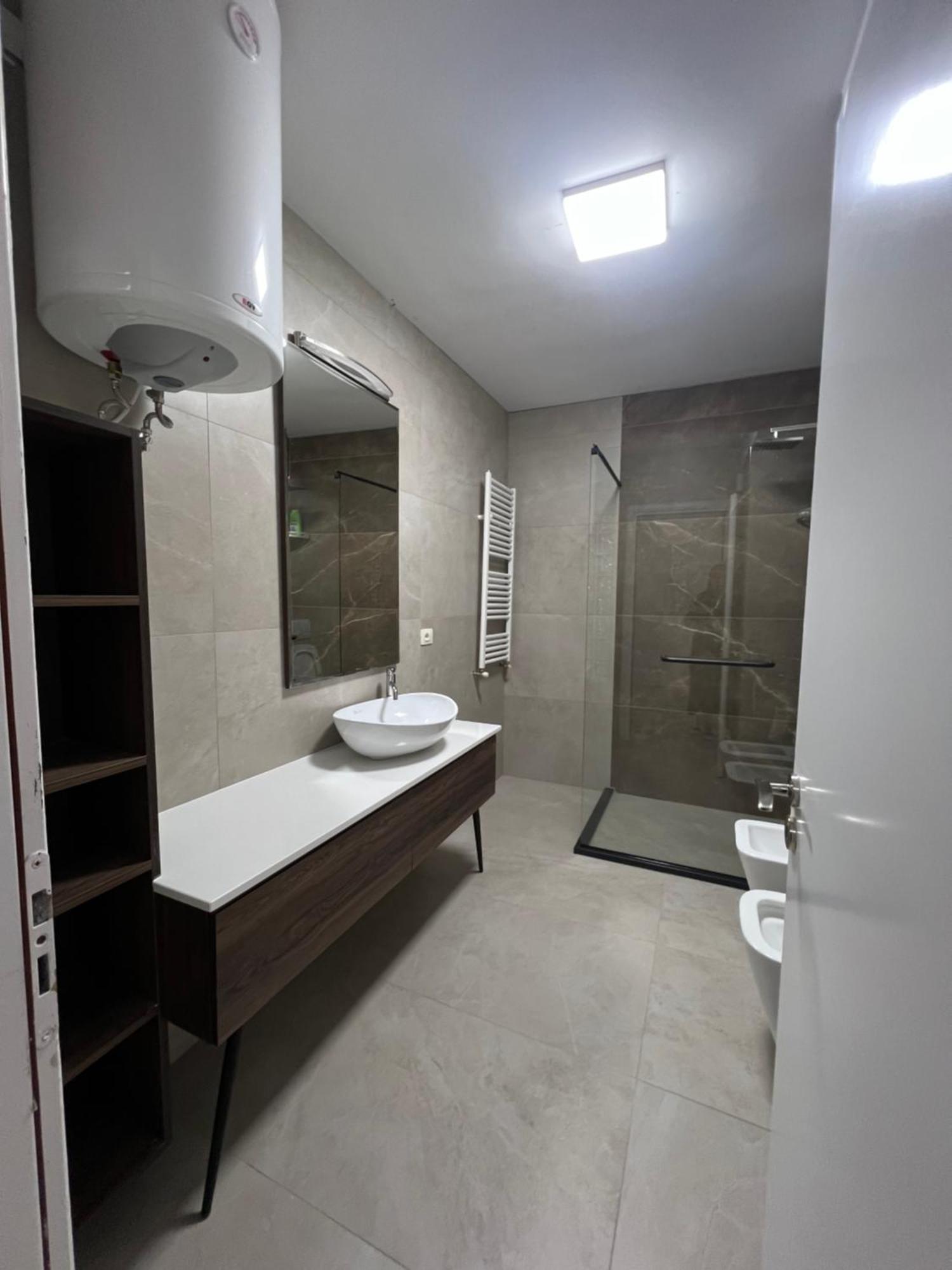 Erlaiden Apartment Shkoder Bagian luar foto