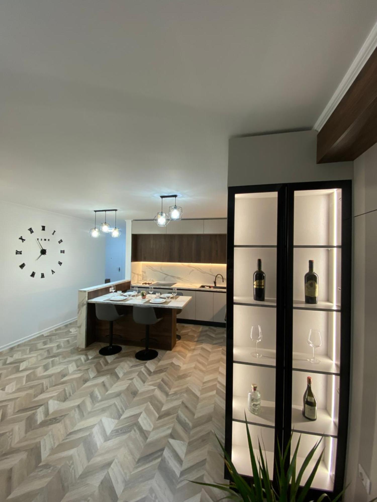 Erlaiden Apartment Shkoder Bagian luar foto