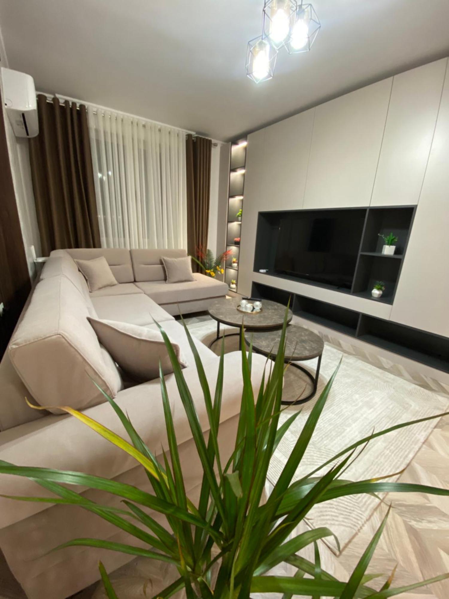 Erlaiden Apartment Shkoder Bagian luar foto