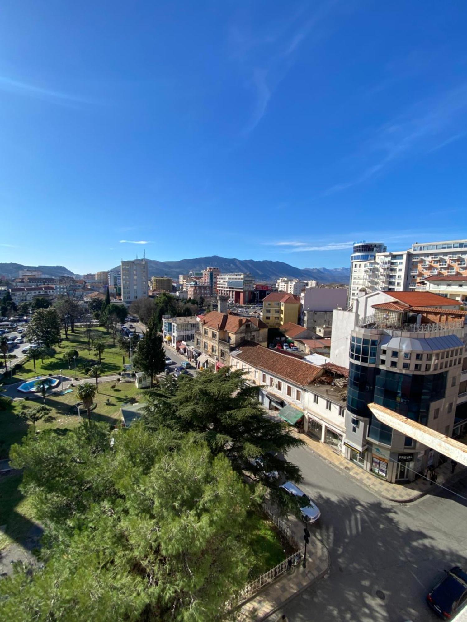 Erlaiden Apartment Shkoder Bagian luar foto